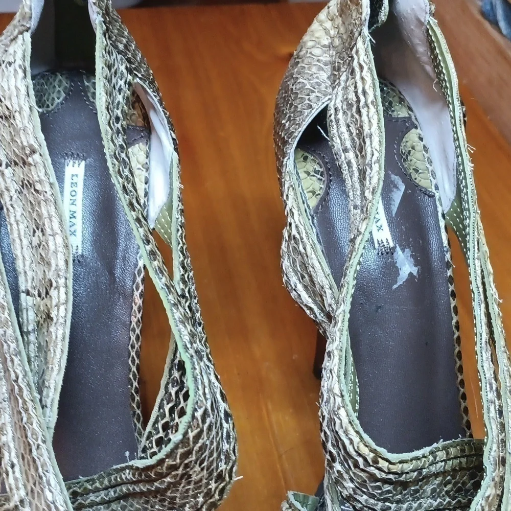 Leon max genuine snakeskin heels size 9.5